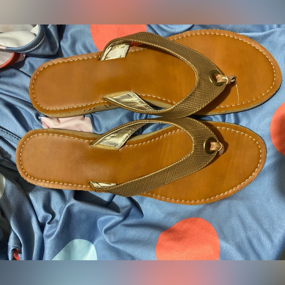 🎉3 for $20🎉Women’s FlipFlops size 10